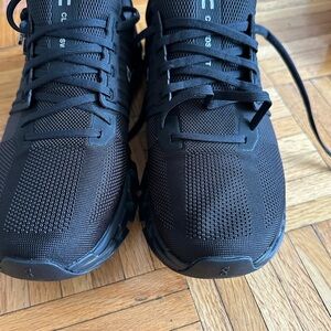 Men's Black Athletic Shoes
